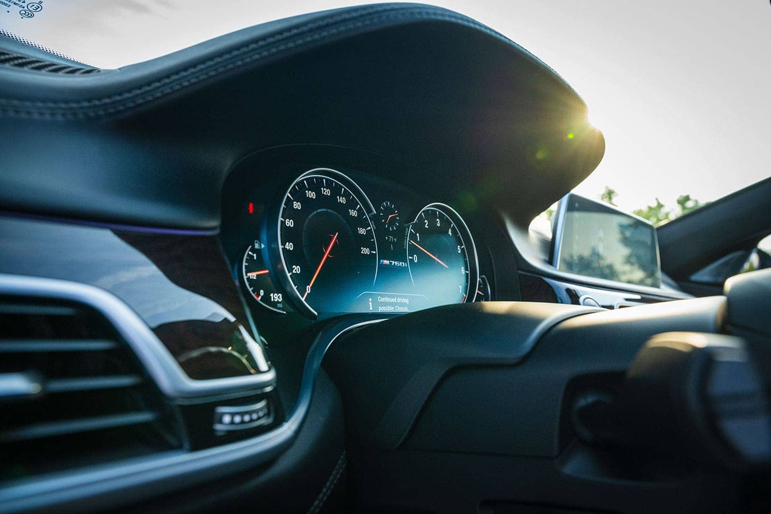 BMW M760i