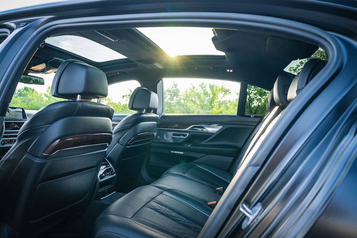 BMW M760i