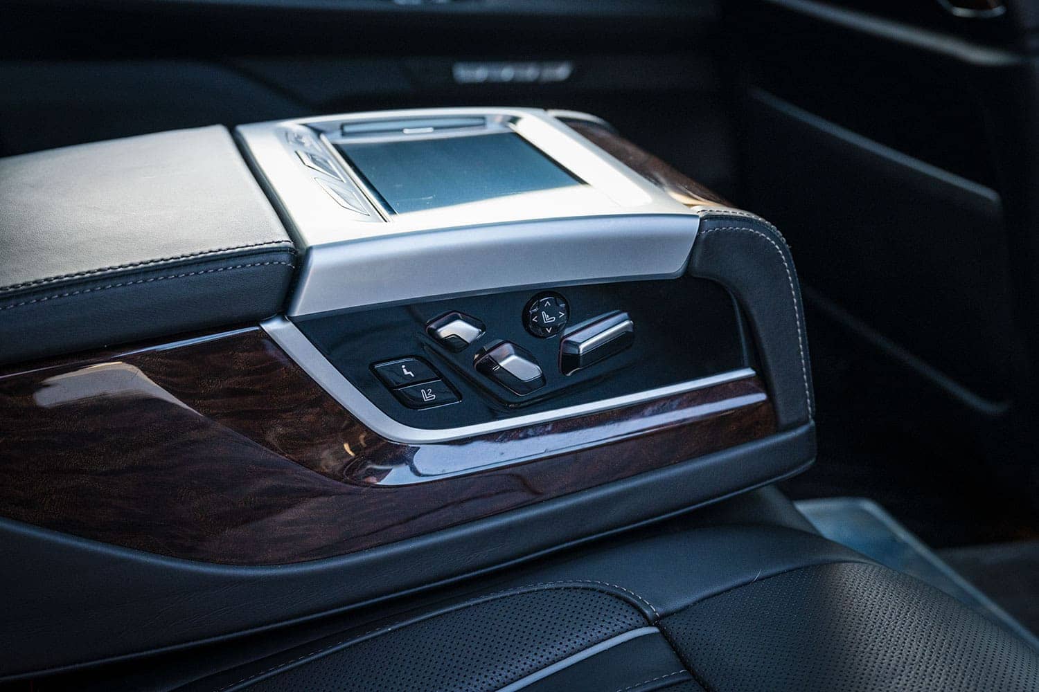 BMW M760i