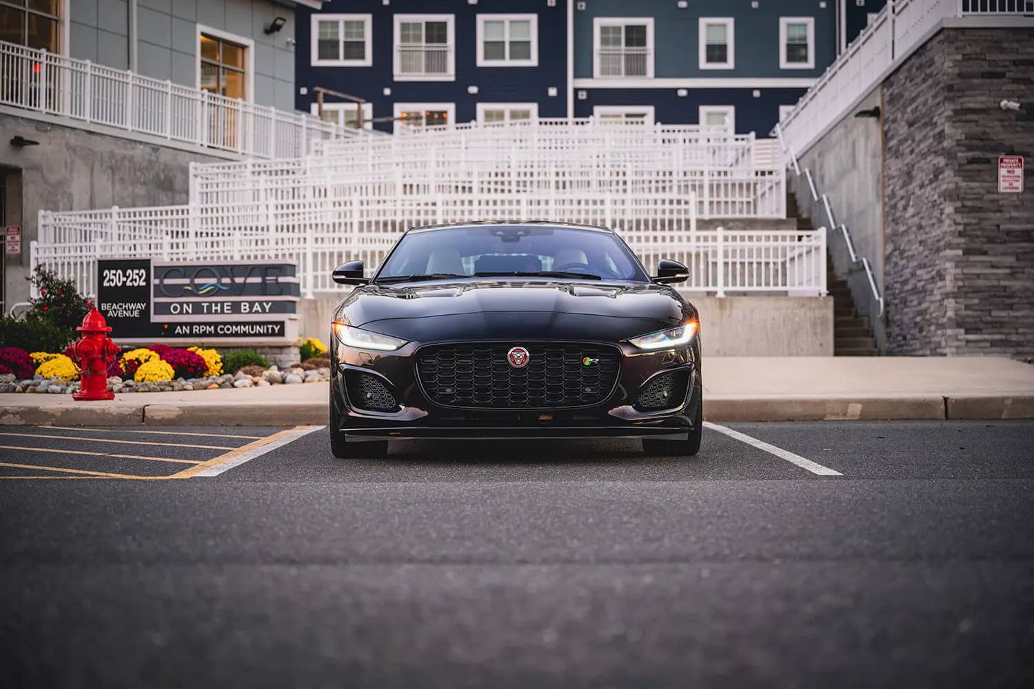 Jaguar F-TYPE R