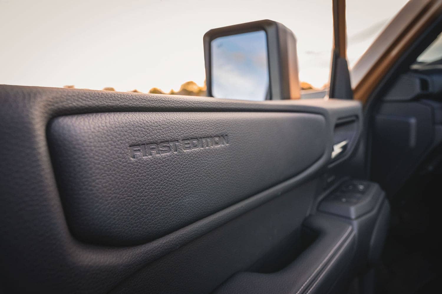 toyota-land-cruiser-first-edition