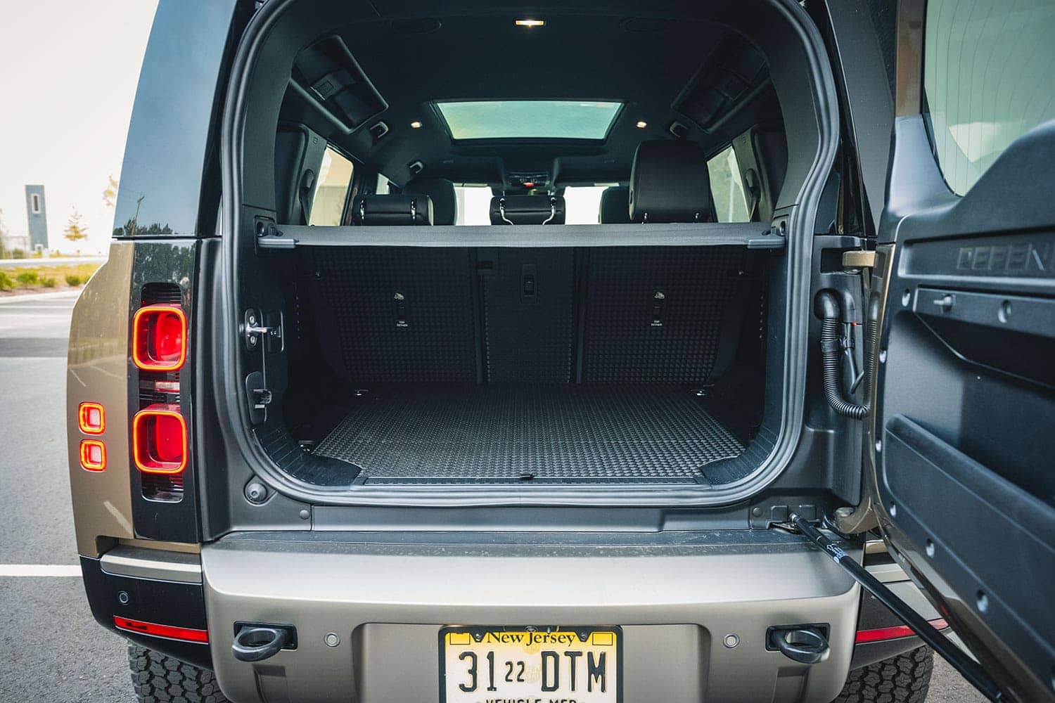 land-rover-defender-110