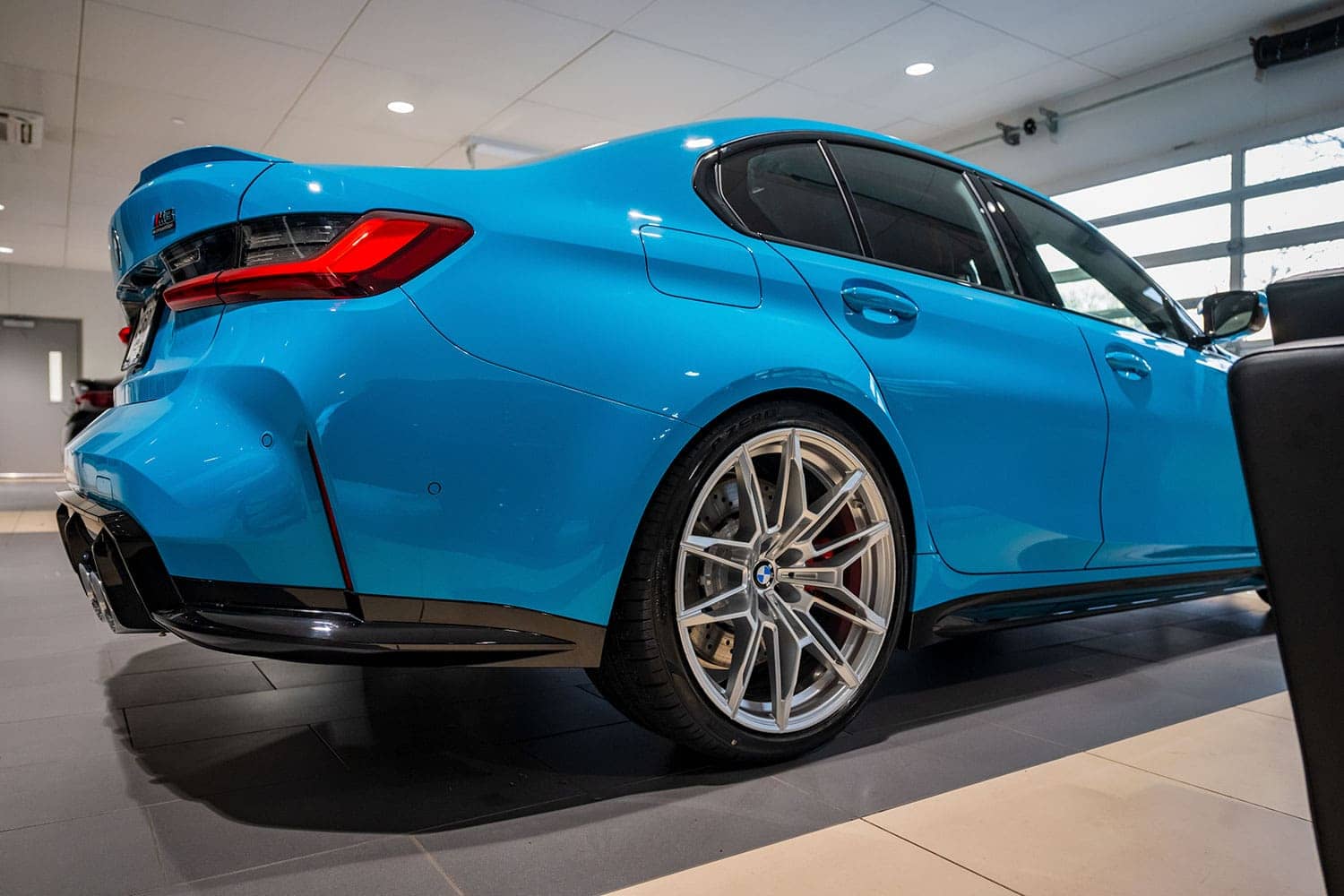 2025-bmw-m3-miami-blue8