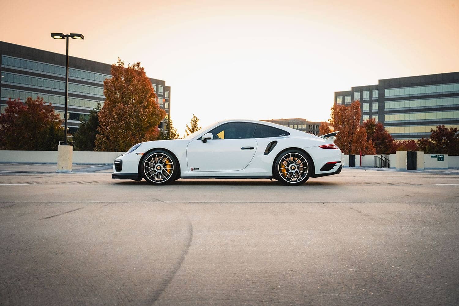 2018-porsche-911-turbo26
