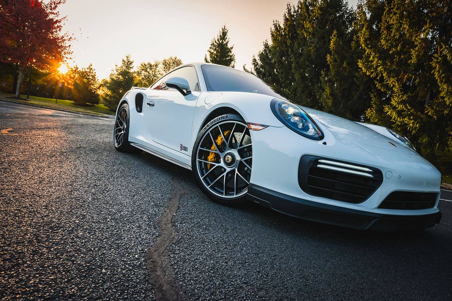 2018-porsche-911-turbo39