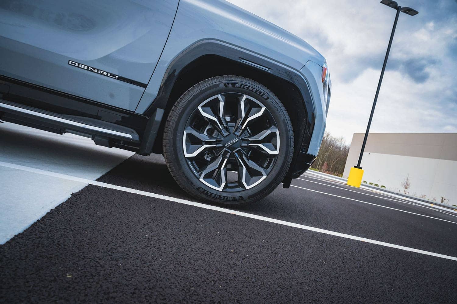 gmc-sierra-ev-denali-24