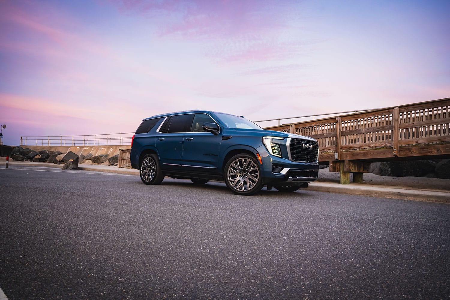 2025-gmc-yukon-denali-39