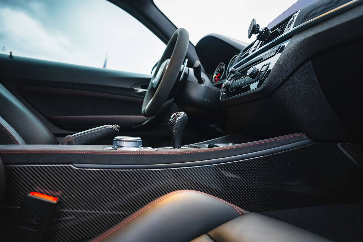 2020-bmw-m2-cs