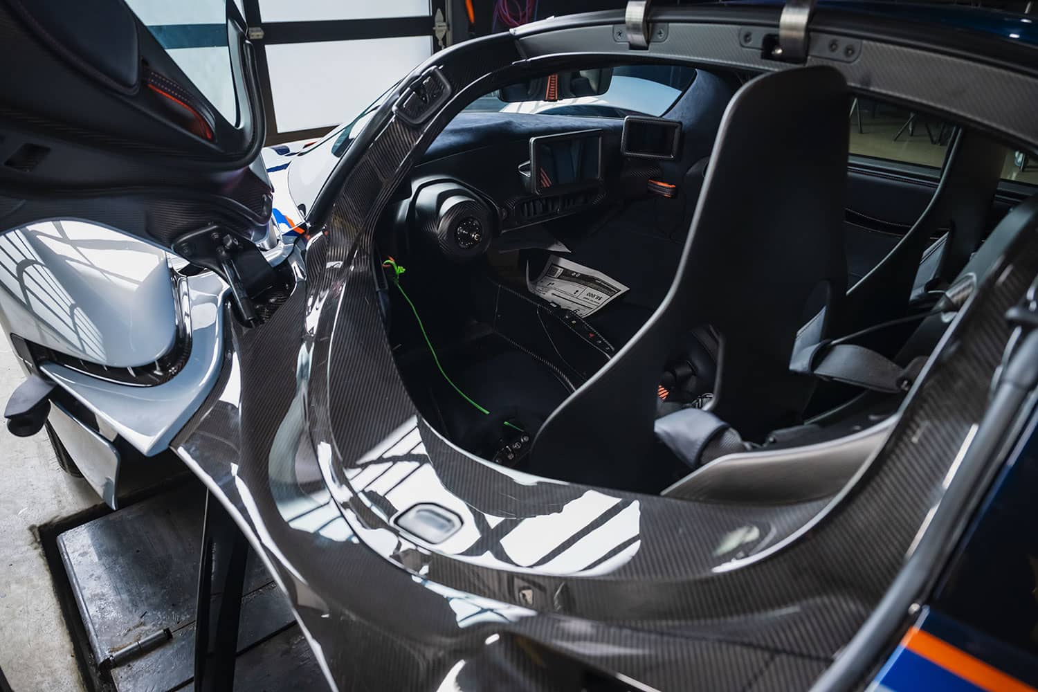 aston-martin-valkyrie