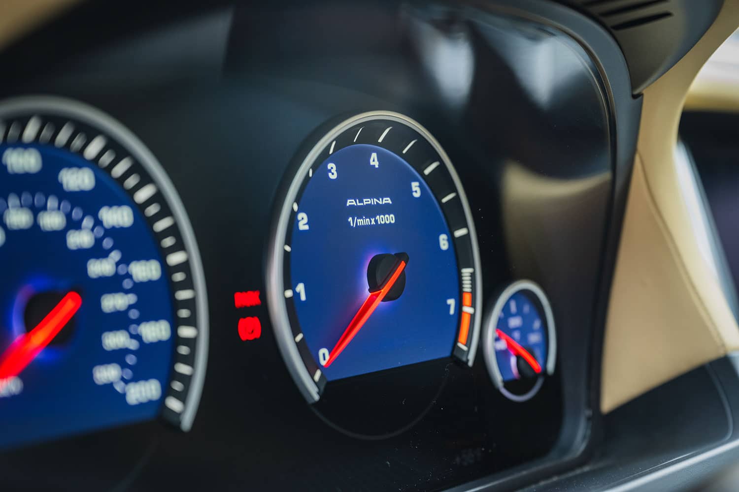 Alpina B7