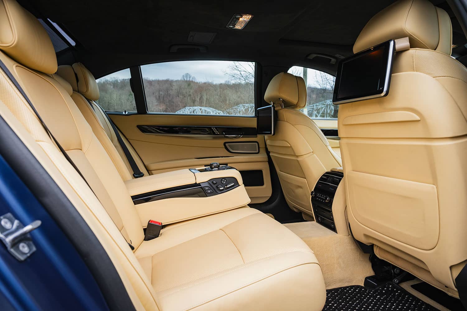 Alpina B7