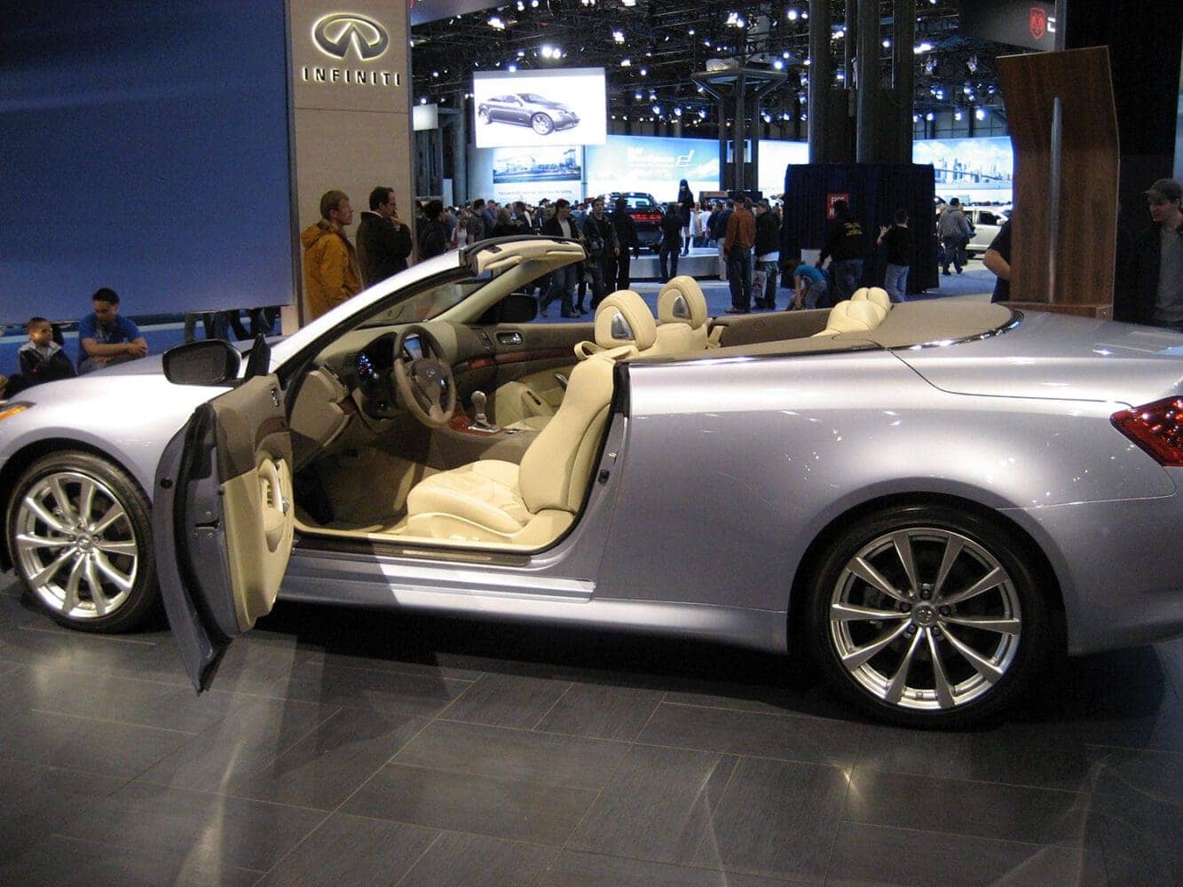 Infiniti G37