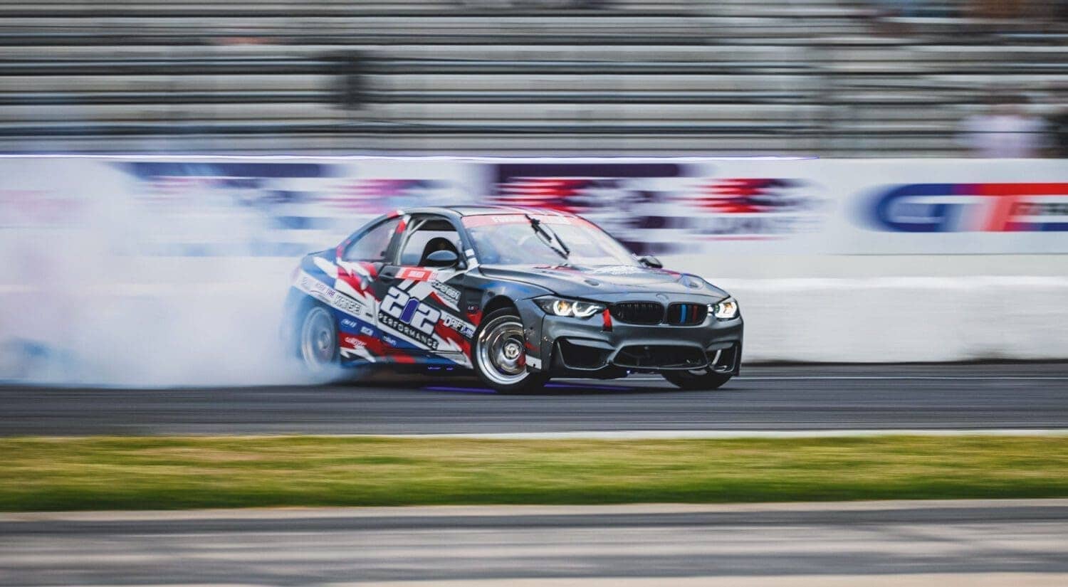 BMW M4 drifitng