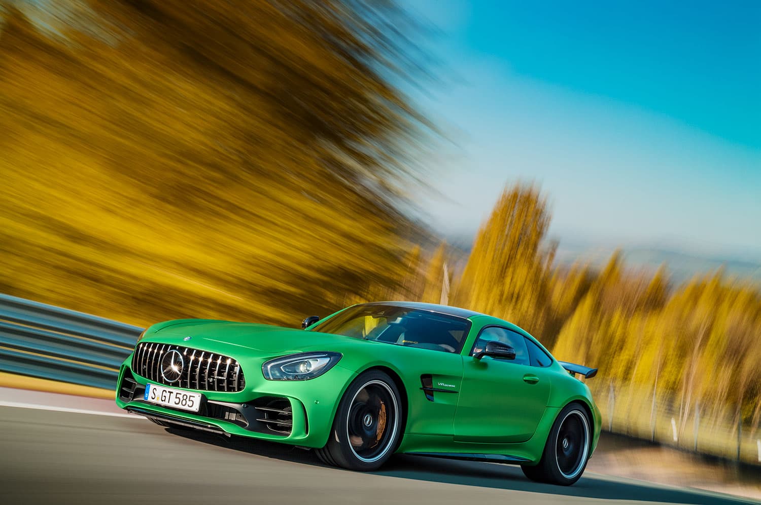 amg-gt-coupe-roller