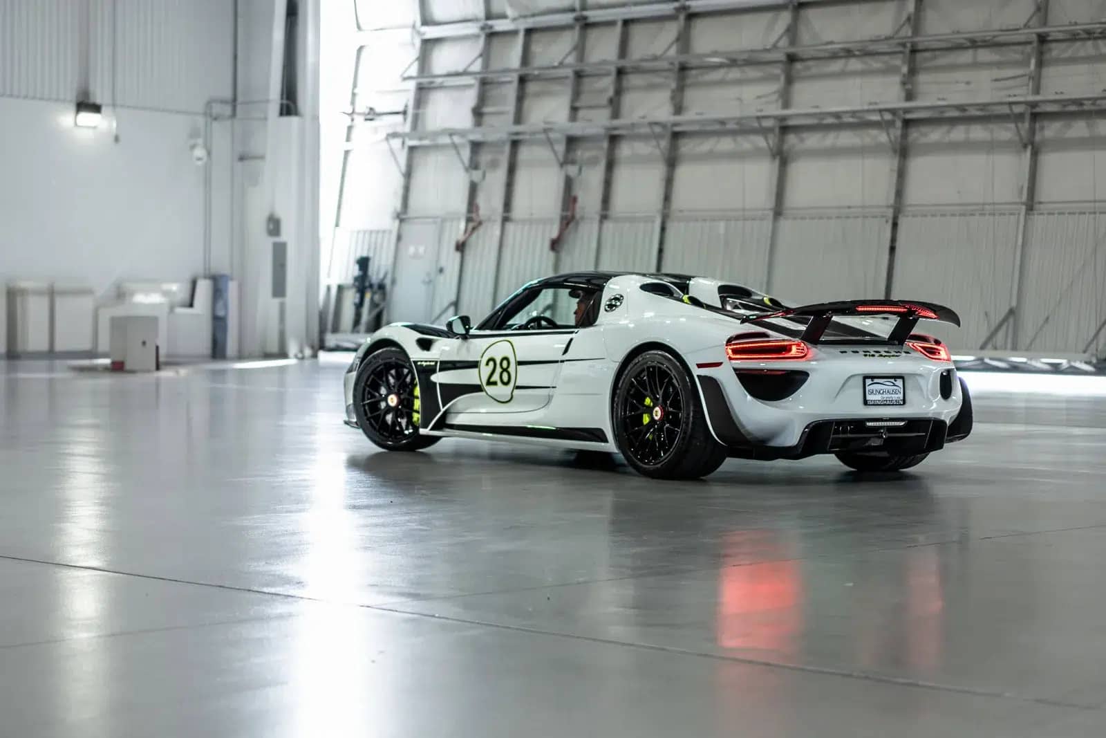 2015-porsche-918--spyder-3149900-2129007126