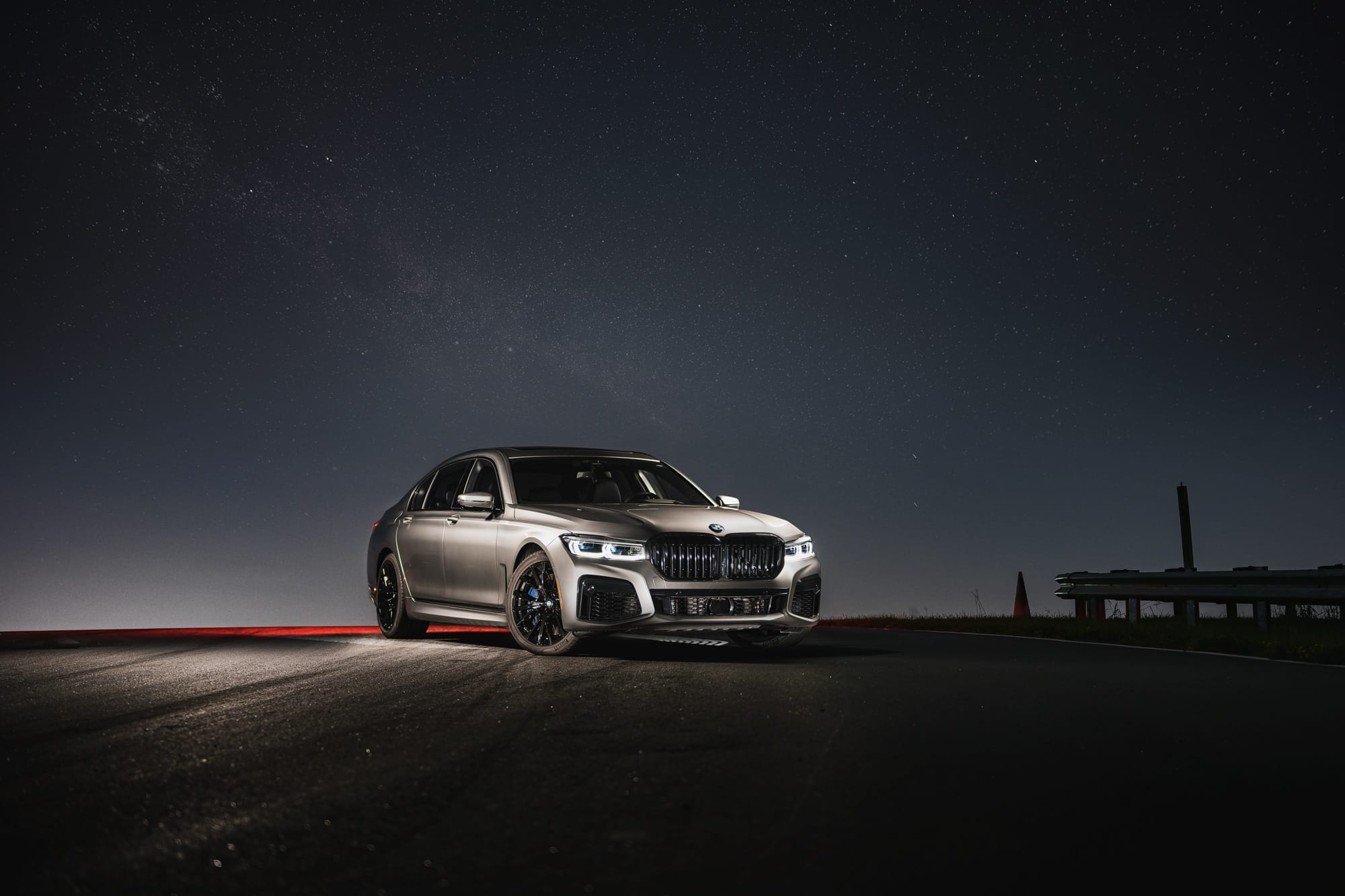 BMW M760i stars