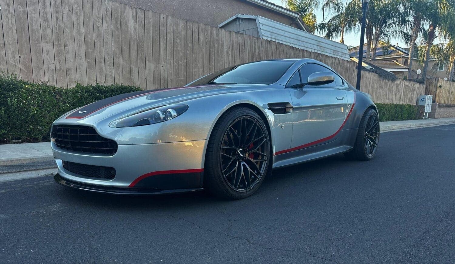aston-martin-vantage