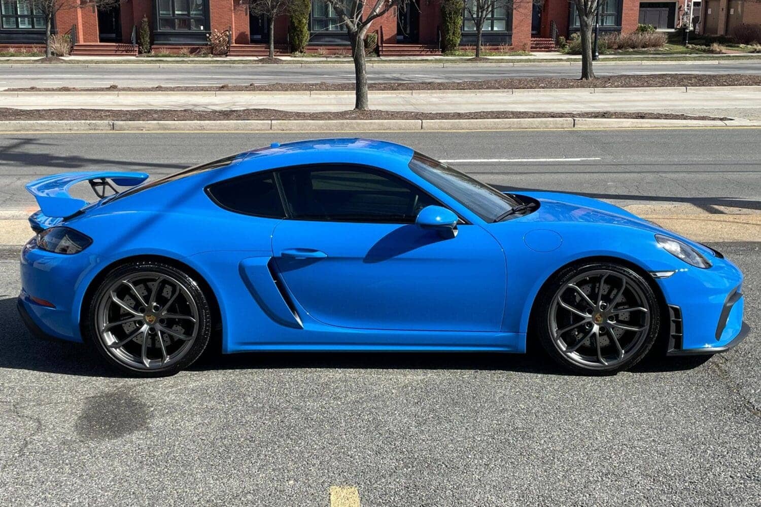 cayman-gt4